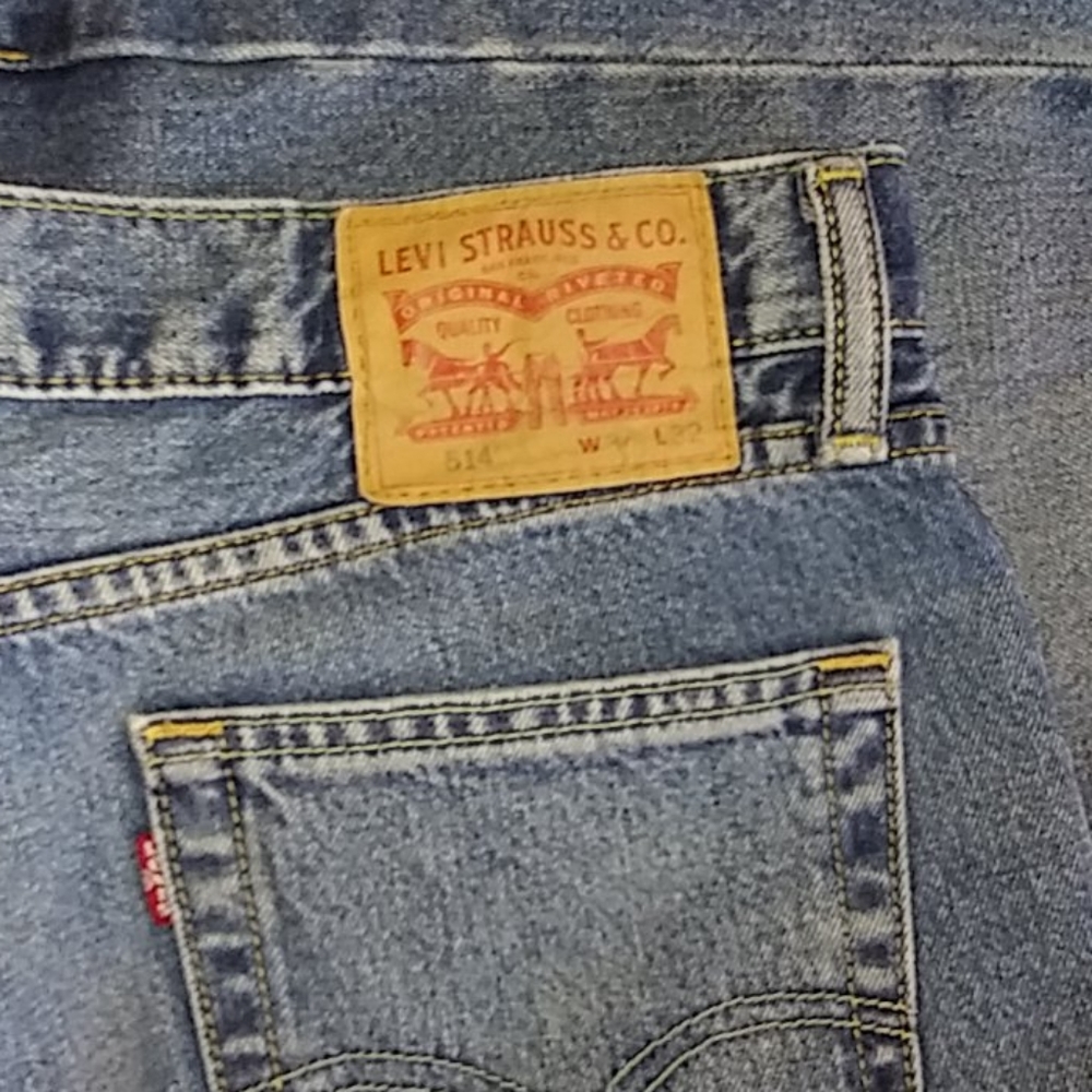 Levis - Picture 2 of 4